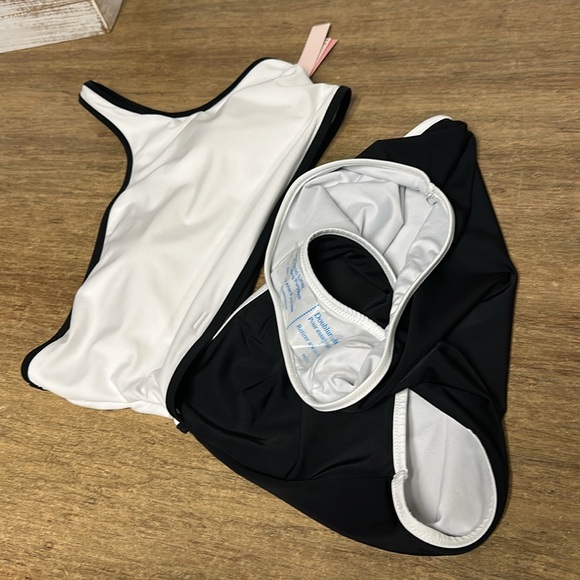 Victoria’s Secret nwt The Monokini one piece color block black white swim suit - Picture 9 of 10